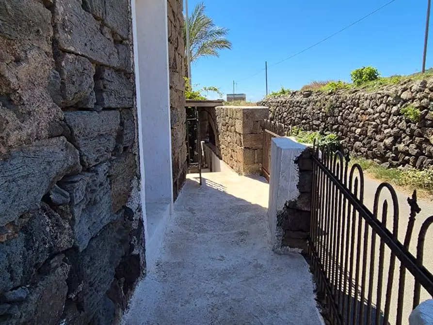 Immagine 55 di Villa in vendita  in Kania 97 a Pantelleria