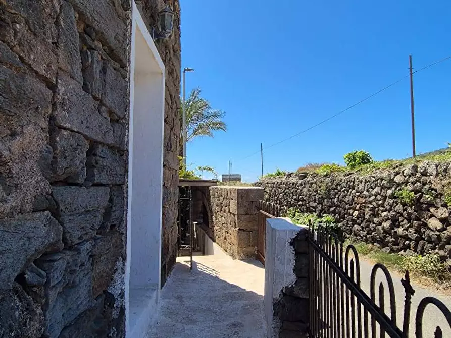 Immagine 56 di Villa in vendita  in Kania 97 a Pantelleria