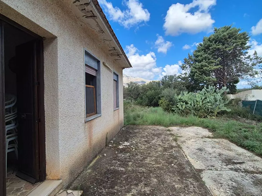 Immagine 3 di Villa in vendita  in Via Fraginesi 299/A a Castellammare Del Golfo