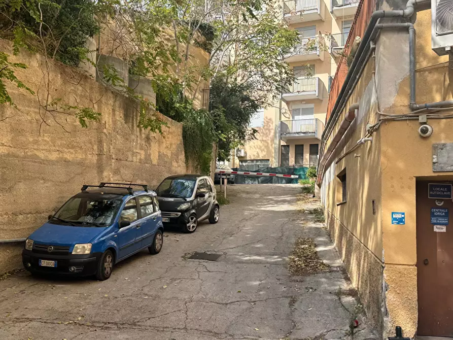 Immagine 6 di Box auto in vendita  in Via Salvatore Puglisi 15 a Palermo