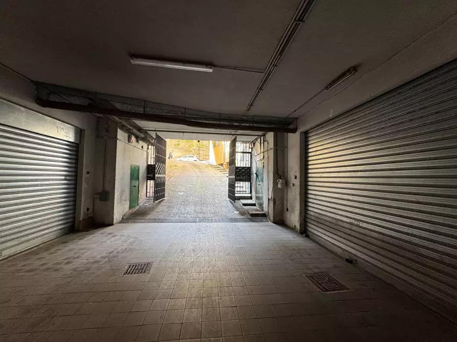 Immagine 8 di Box auto in vendita  in Via Salvatore Puglisi 15 a Palermo