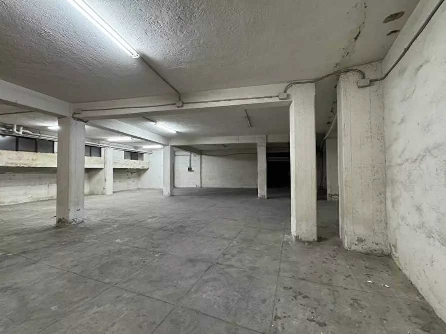 Immagine 14 di Box auto in vendita  in Via Salvatore Puglisi 15 a Palermo