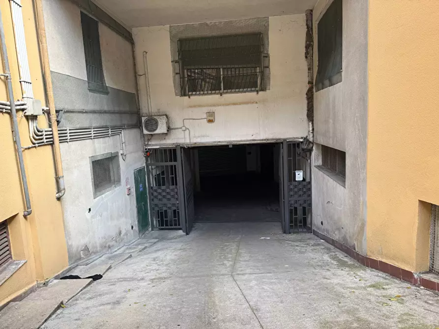 Immagine 20 di Box auto in vendita  in Via Salvatore Puglisi 15 a Palermo