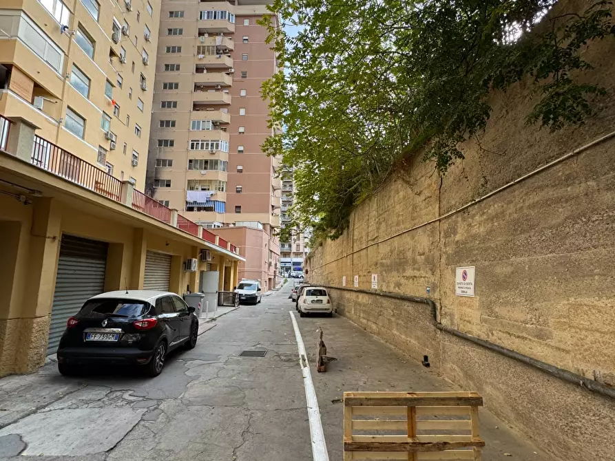 Immagine 22 di Box auto in vendita  in Via Salvatore Puglisi 15 a Palermo