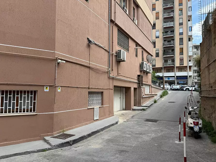 Immagine 25 di Box auto in vendita  in Via Salvatore Puglisi 15 a Palermo