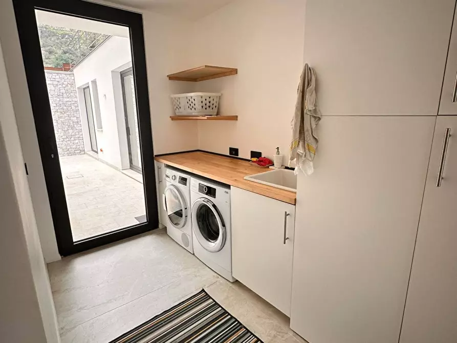 Immagine 17 di Casa semindipendente in vendita  a Capaci