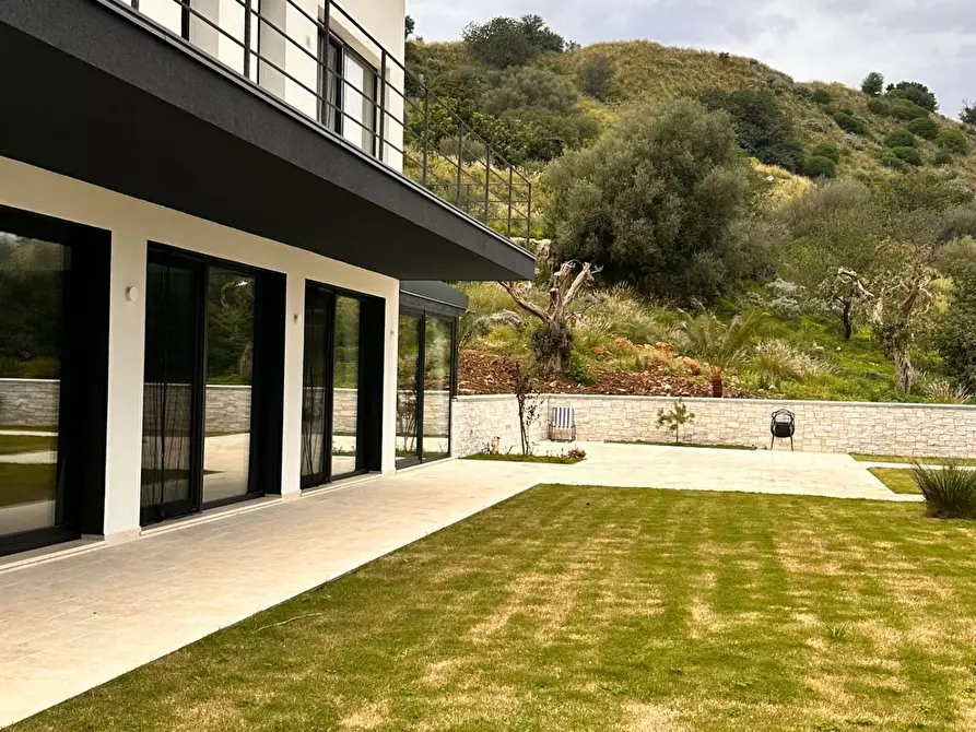 Immagine 25 di Casa semindipendente in vendita  a Capaci