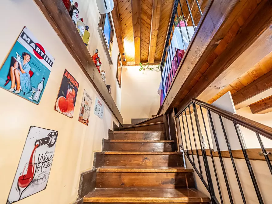 Immagine 12 di Locale commerciale in vendita  in Via Volturno 120 a Palermo