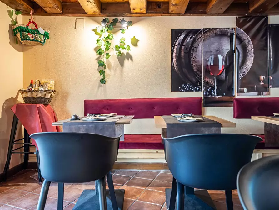 Immagine 21 di Locale commerciale in vendita  in Via Volturno 120 a Palermo