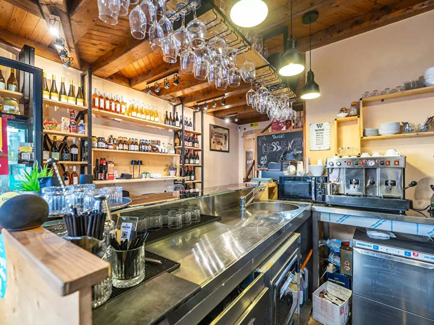 Immagine 34 di Locale commerciale in vendita  in Via Volturno 120 a Palermo