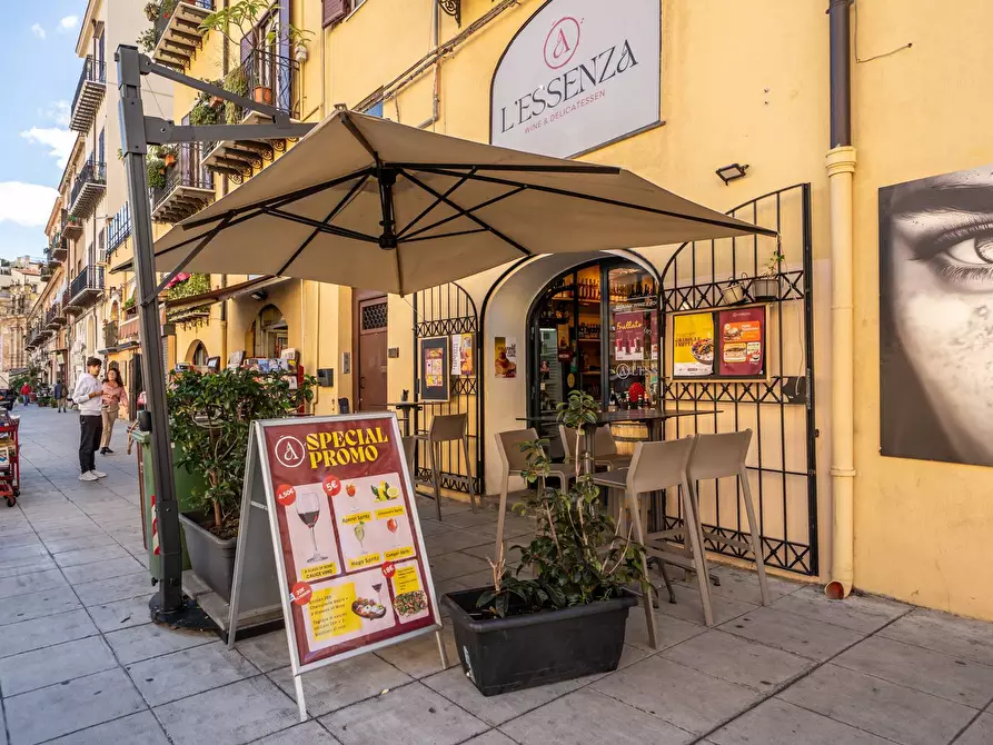 Immagine 4 di Locale commerciale in vendita  in Via Volturno 120 a Palermo