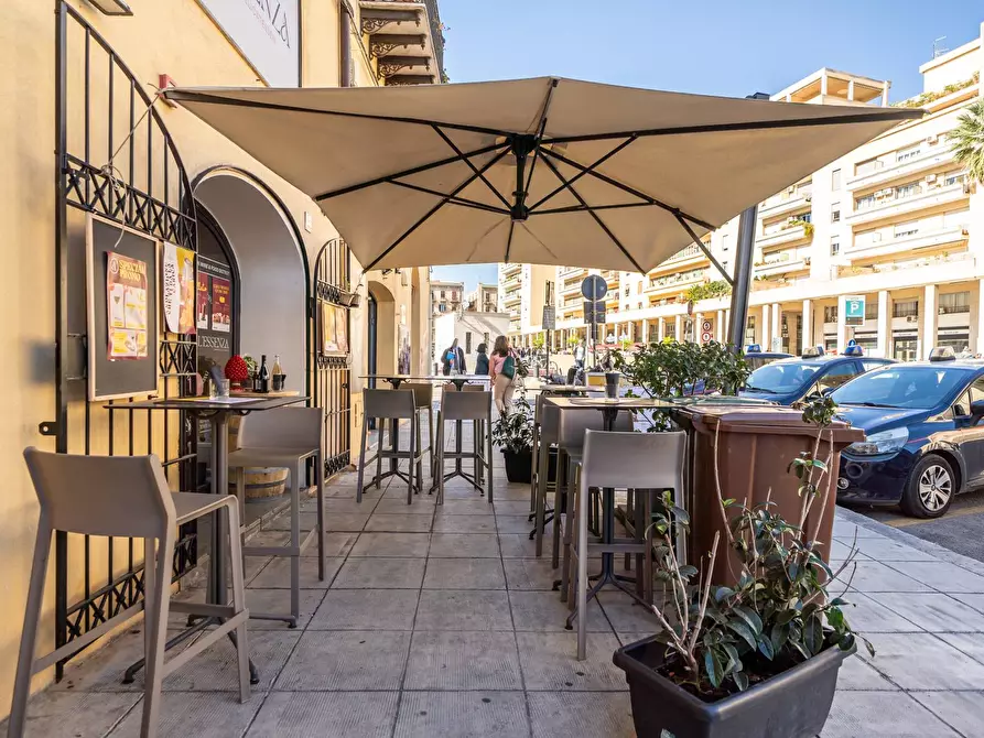 Immagine 5 di Locale commerciale in vendita  in Via Volturno 120 a Palermo