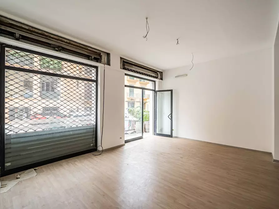 Immagine 37 di Locale commerciale in affitto  in via Libertà 159 a Palermo