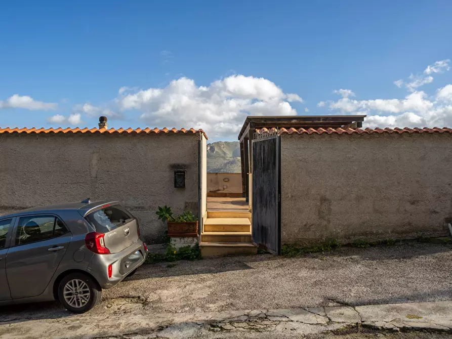 Immagine 36 di Appartamento in vendita  in Via Case Trifirò 9 a Monreale