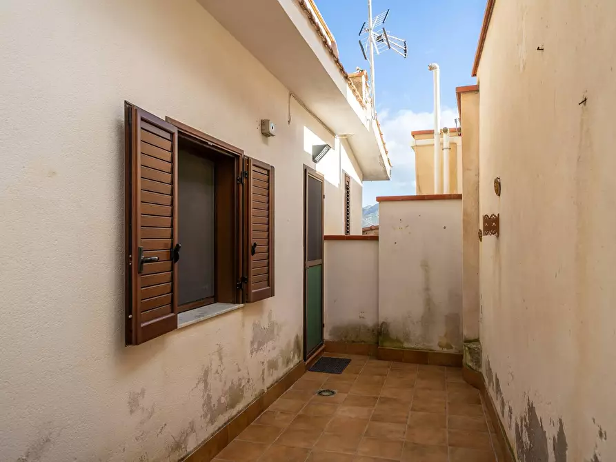 Immagine 50 di Appartamento in vendita  in Via Case Trifirò 9 a Monreale