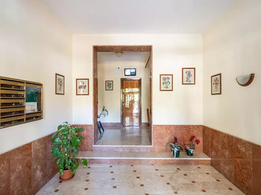 Immagine 4 di Appartamento in vendita  in Via Giuseppe Ingegneros 96 a Palermo