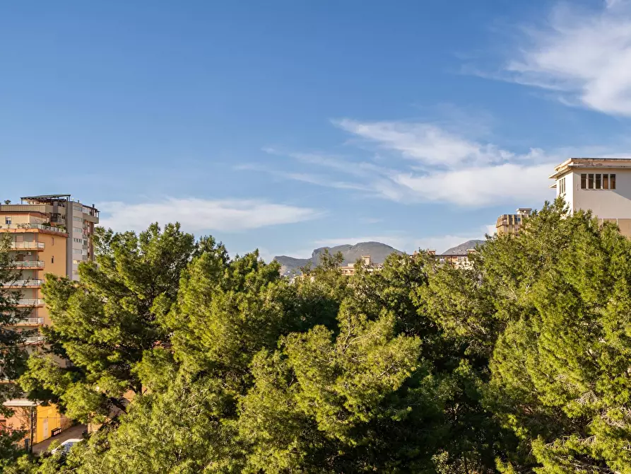 Immagine 36 di Appartamento in vendita  in Via Giuseppe Ingegneros 96 a Palermo