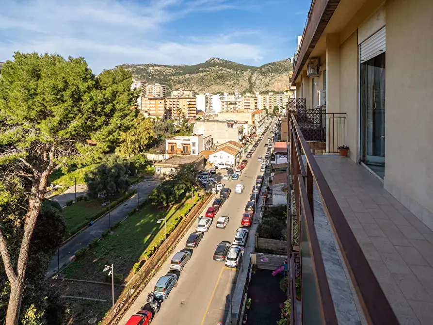 Immagine 42 di Appartamento in vendita  in Via Giuseppe Ingegneros 96 a Palermo