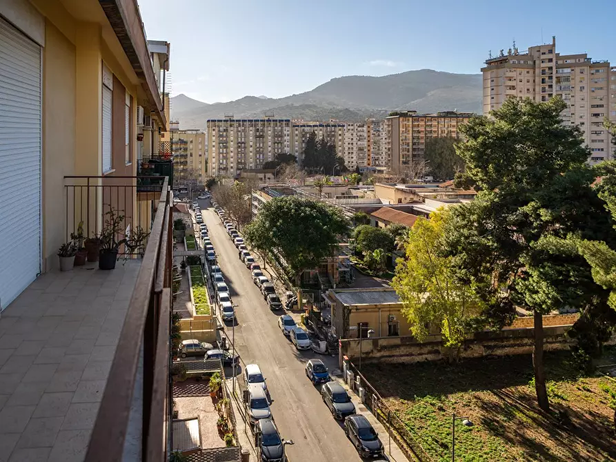 Immagine 43 di Appartamento in vendita  in Via Giuseppe Ingegneros 96 a Palermo