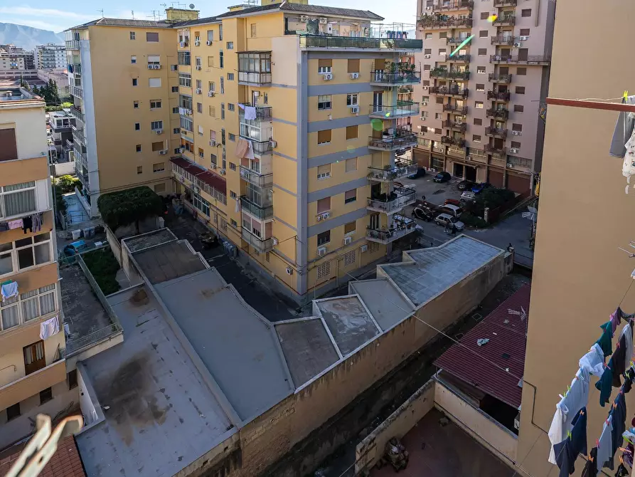 Immagine 53 di Appartamento in vendita  in Via Giuseppe Ingegneros 96 a Palermo