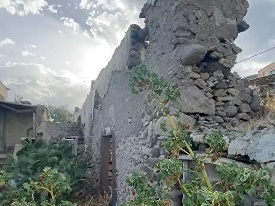 Immagine 1 di Rustico / casale in vendita  a Fondachelli-Fantina