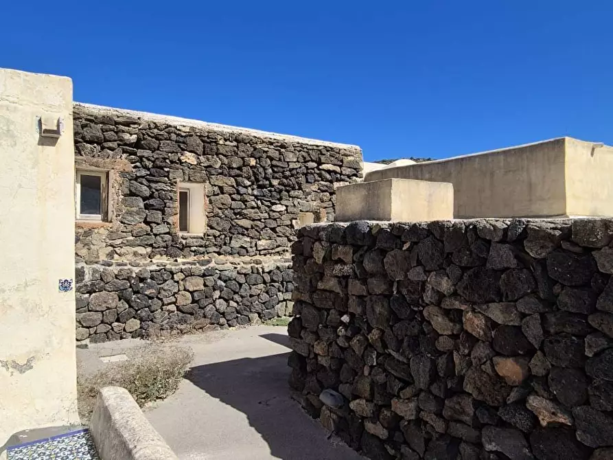 Immagine 17 di Villa in vendita  in Via Lago snc a Pantelleria