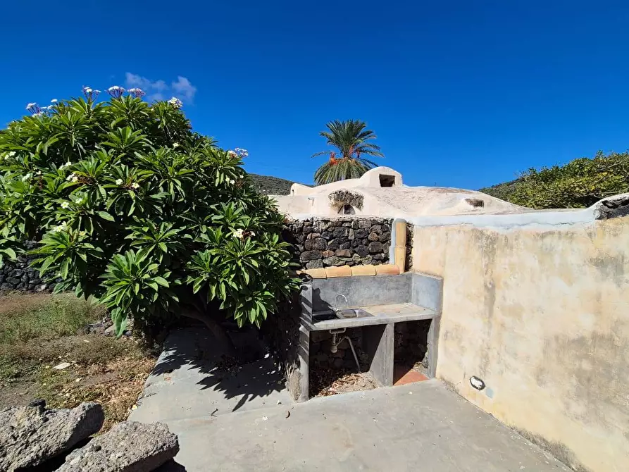 Immagine 45 di Villa in vendita  in Via Lago snc a Pantelleria
