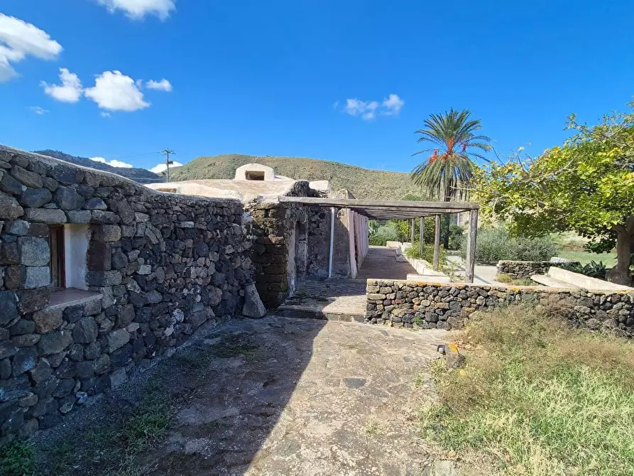 Immagine 8 di Villa in vendita  in Via Lago snc a Pantelleria