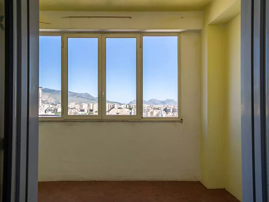 Immagine 23 di Attico in vendita  in Via Vincenzo Li Muli 102 a Palermo