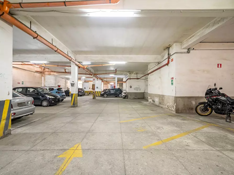 Immagine 44 di Attico in vendita  in Via Vincenzo Li Muli 102 a Palermo