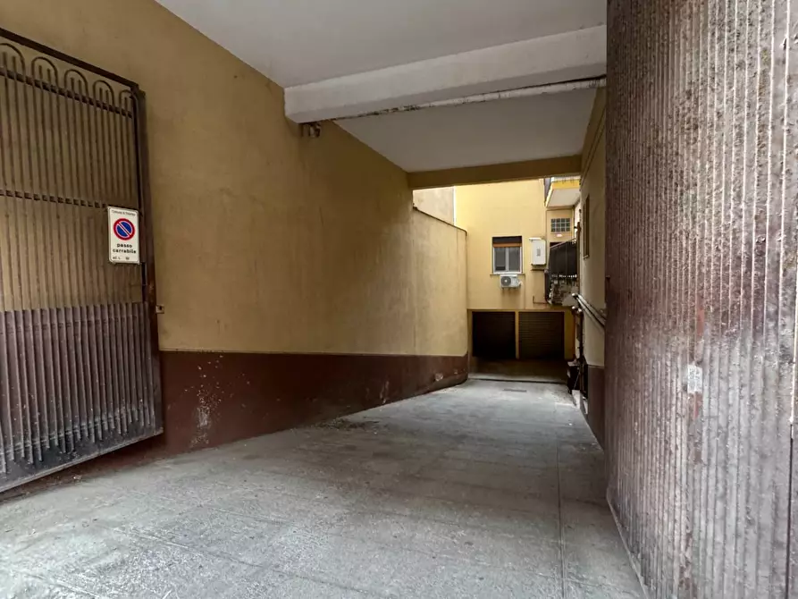 Immagine 14 di Box auto in vendita  in Corso Pietro Pisani 184 a Palermo
