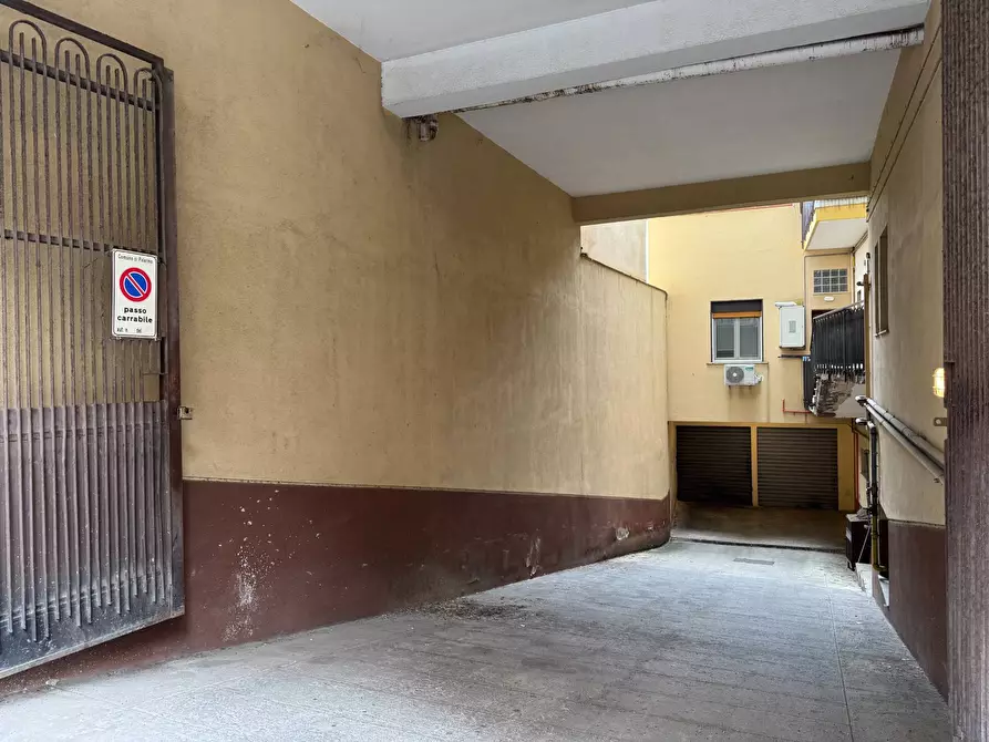 Immagine 15 di Box auto in vendita  in Corso Pietro Pisani 184 a Palermo