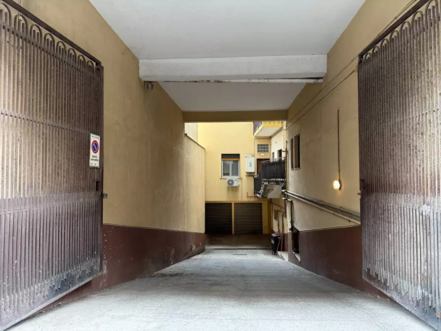 Immagine 5 di Box auto in vendita  in Corso Pietro Pisani 184 a Palermo