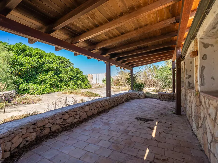 Immagine 14 di Villa in vendita  in Strada di Ponente snc a Lampedusa E Linosa