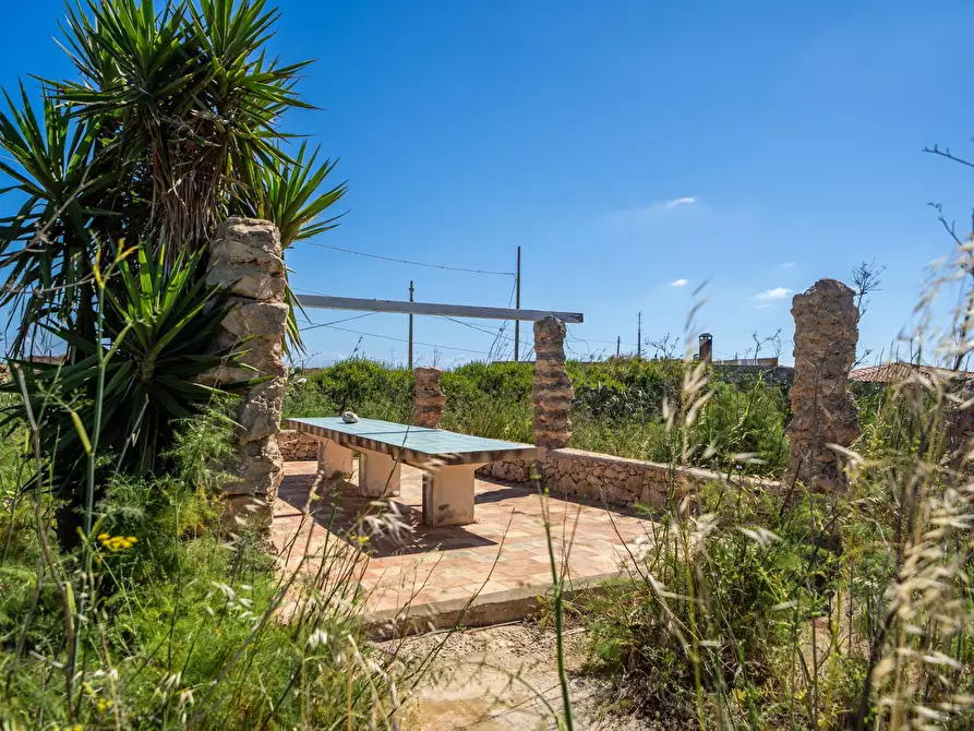 Immagine 27 di Villa in vendita  in Strada di Ponente snc a Lampedusa E Linosa