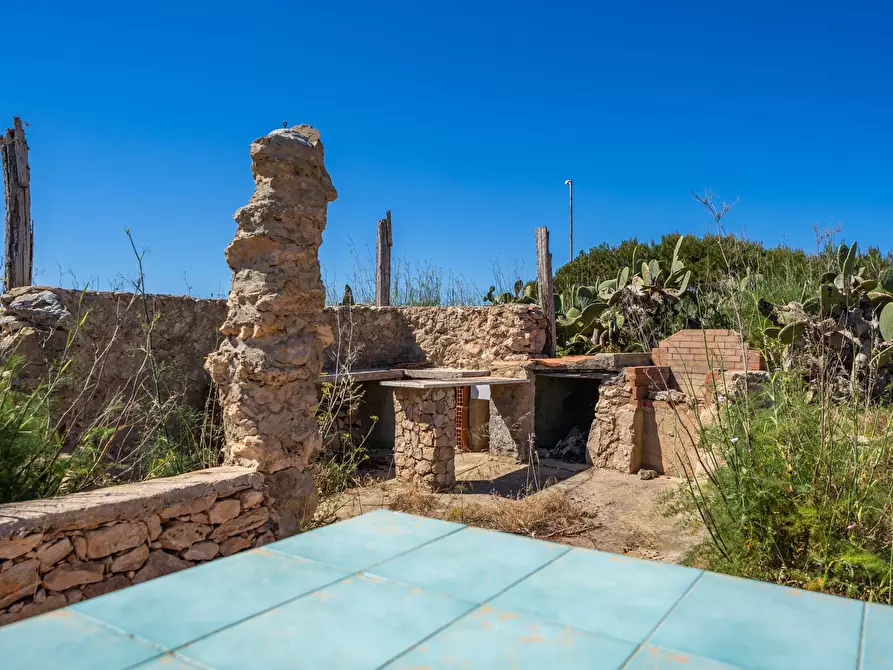 Immagine 31 di Villa in vendita  in Strada di Ponente snc a Lampedusa E Linosa