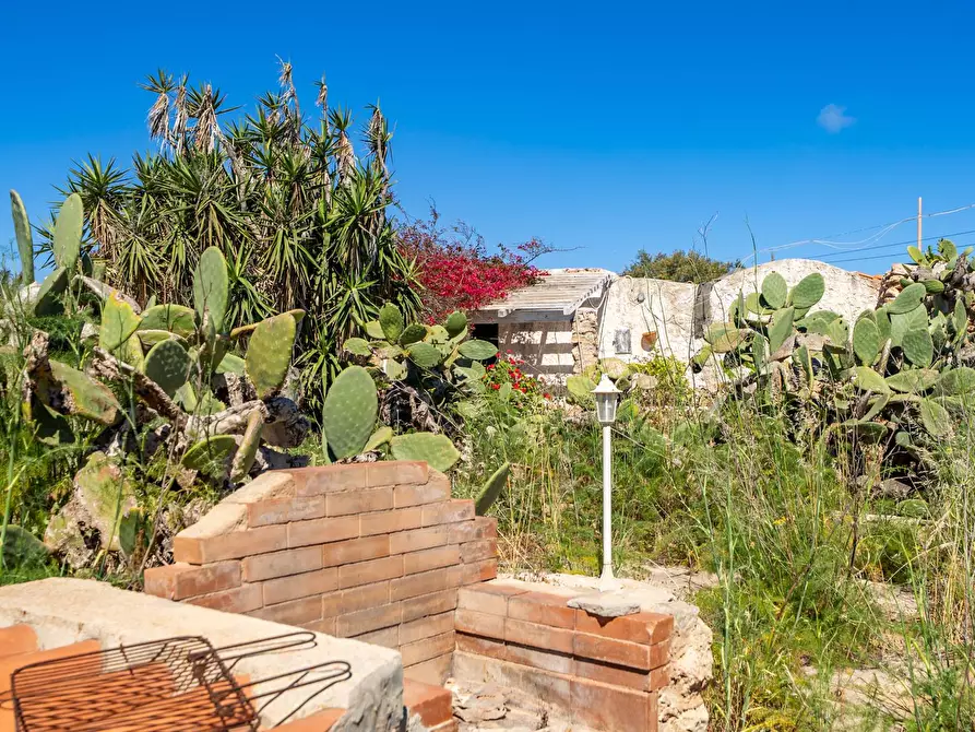 Immagine 33 di Villa in vendita  in Strada di Ponente snc a Lampedusa E Linosa