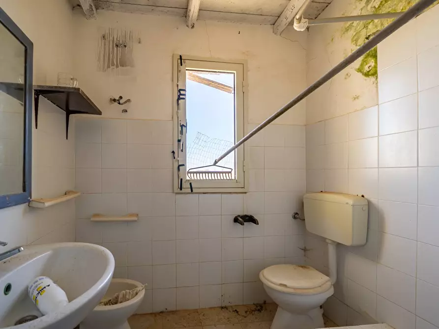 Immagine 52 di Villa in vendita  in Strada di Ponente snc a Lampedusa E Linosa