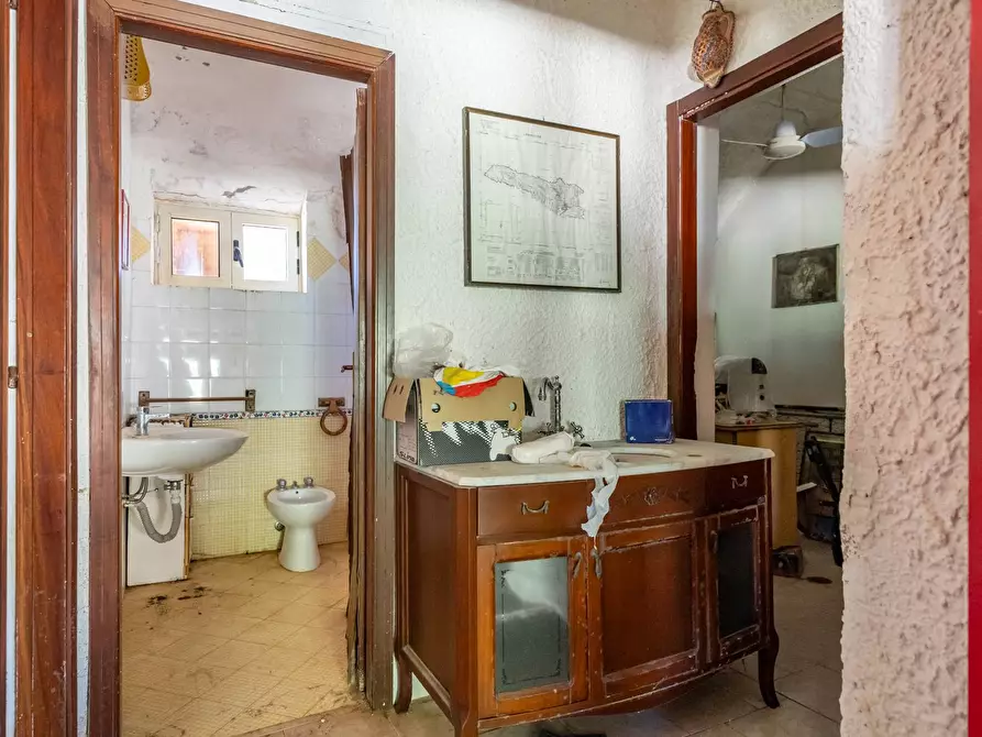 Immagine 53 di Villa in vendita  in Strada di Ponente snc a Lampedusa E Linosa