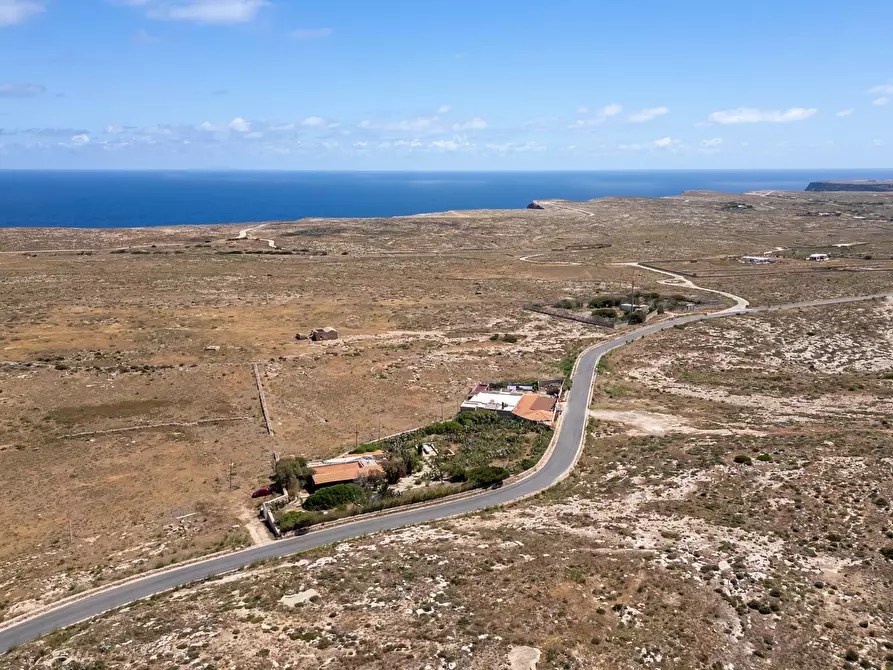 Immagine 69 di Villa in vendita  in Strada di Ponente snc a Lampedusa E Linosa