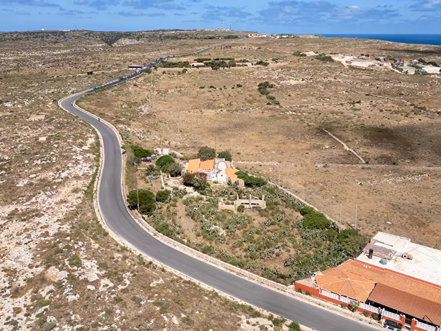 Immagine 73 di Villa in vendita  in Strada di Ponente snc a Lampedusa E Linosa
