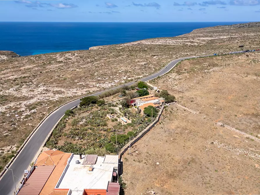 Immagine 76 di Villa in vendita  in Strada di Ponente snc a Lampedusa E Linosa