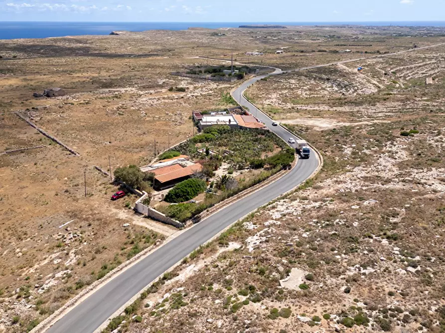 Immagine 86 di Villa in vendita  in Strada di Ponente snc a Lampedusa E Linosa