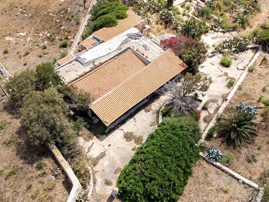 Immagine 61 di Villa in vendita  in Strada di Ponente snc a Lampedusa E Linosa