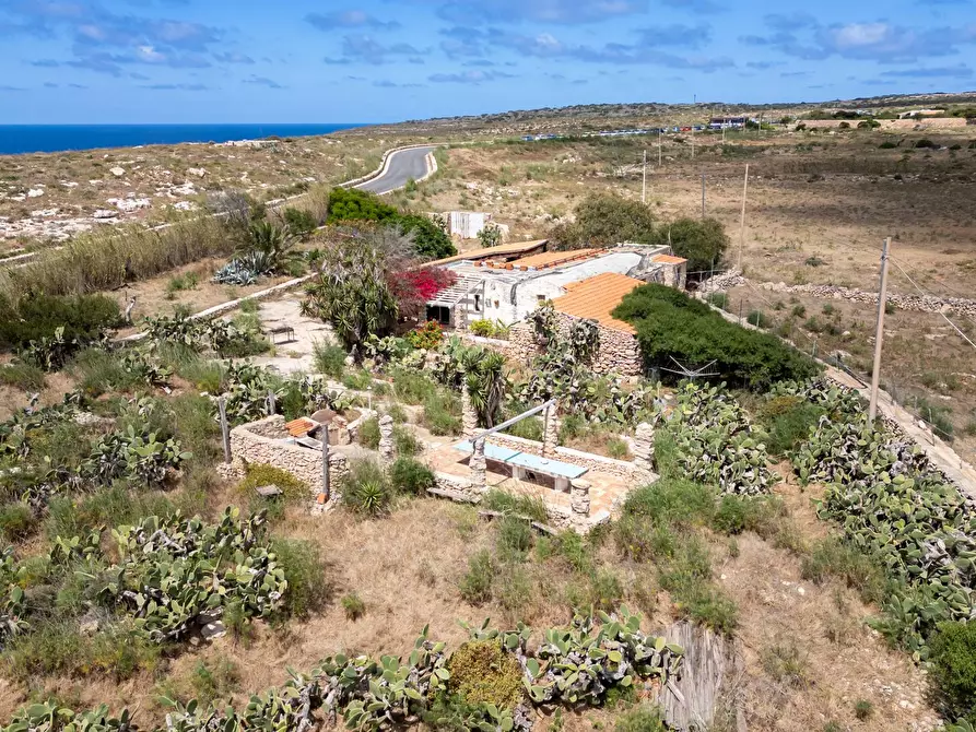 Immagine 96 di Villa in vendita  in Strada di Ponente snc a Lampedusa E Linosa