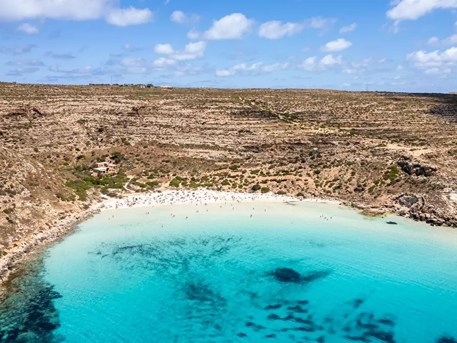 Immagine 106 di Villa in vendita  in Strada di Ponente snc a Lampedusa E Linosa