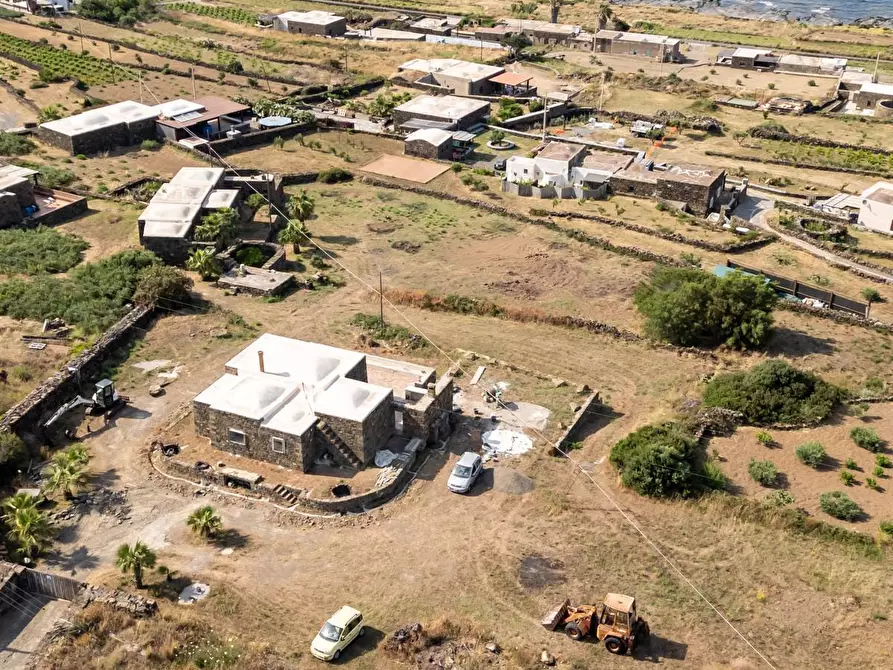 Immagine 45 di Casa indipendente in vendita  in Via Lago 1 a Pantelleria