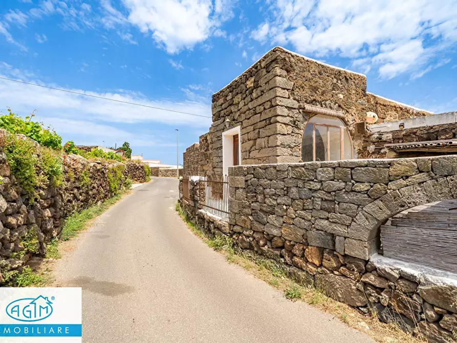 Immagine 9 di Villa in vendita  in Kania 97 a Pantelleria