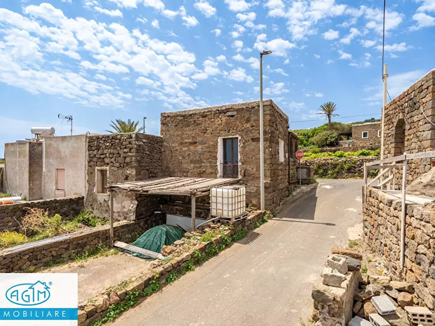 Immagine 12 di Villa in vendita  in Kania 97 a Pantelleria