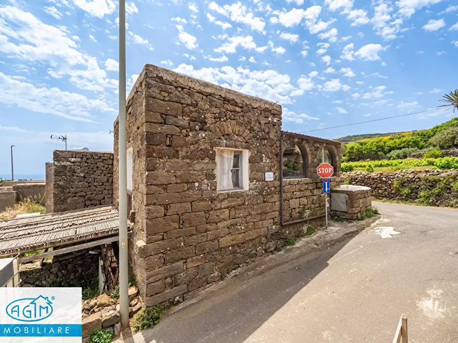 Immagine 15 di Villa in vendita  in Kania 97 a Pantelleria